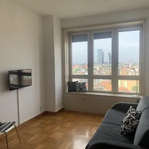 https://appartamento-con-vista-su-milano.italymilanhotels.net